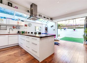 2 Bedrooms Flat to rent in Harbledown Road, Parsons Green, London SW6