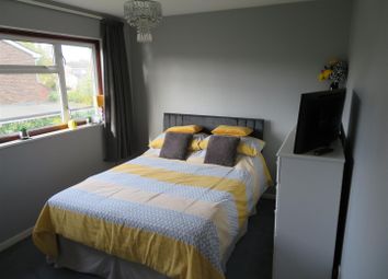 Thumbnail Room to rent in Lampits, Hoddesdon