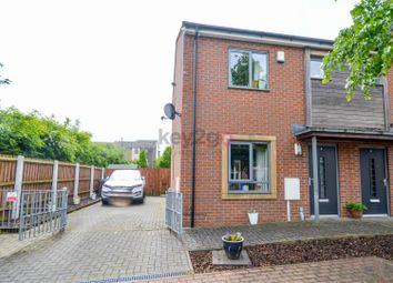 Thumbnail 2 bed town house for sale in 6 Parkside Mews, Sheffield