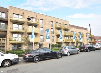 Thumbnail 1 bed flat to rent in Selbourne Avenue, Hounslow