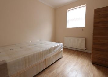 1 Bedrooms Flat to rent in Newington Green Road, London N1
