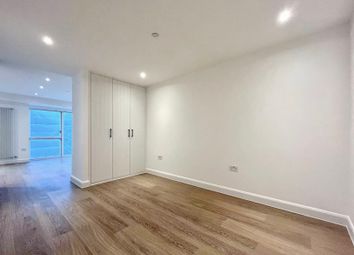 Thumbnail Studio to rent in Western Gateway, London