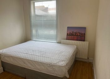 Thumbnail 2 bed flat to rent in Dumfries Street, Luton