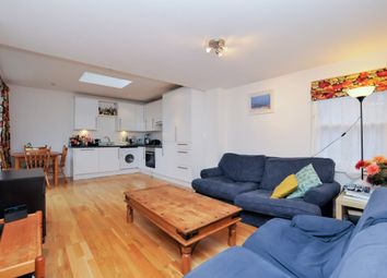 3 Bedrooms Flat to rent in Coopersale Road, London E9