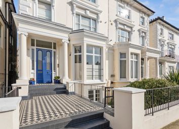 Thumbnail Flat for sale in Belsize Square, London