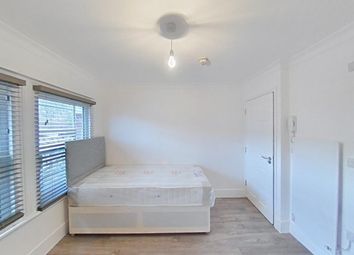 Thumbnail Property to rent in The Avenue, London