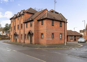 Thumbnail 2 bed flat for sale in Chesham, Buckingahamshire