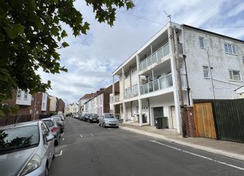 Thumbnail 1 bed flat to rent in Richmond Road, Southsea