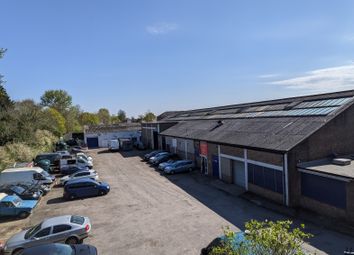 Thumbnail Warehouse to let in Wellfield Road, Hatfield