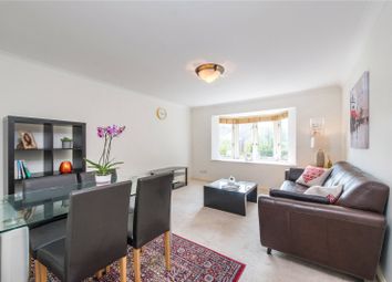 2 Bedrooms Flat to rent in Rossetti Road, London SE16
