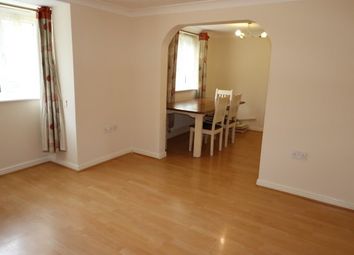 2 Bedrooms Flat to rent in Collier Way, Southend-On-Sea SS1