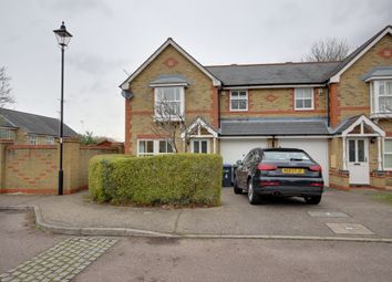 3 Bedrooms Semi-detached house to rent in Fleming Drive, Winchmore Hill N21