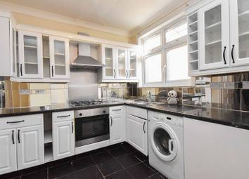 4 Bedrooms Terraced house to rent in Cromer Road, London SW17
