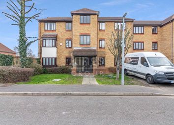 Thumbnail Flat for sale in Horseshoe Close, Waltham Abbey