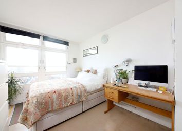 3 Bedrooms Flat to rent in Trellick Tower, Golborne Road, Ladbroke Grove W10