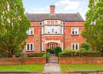 Abbey Gardens, Upper Woolhampton, Reading, Berkshire RG7, south east england property