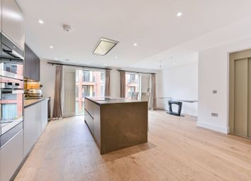 Thumbnail 4 bed flat for sale in Central Avenue, Fulham, London