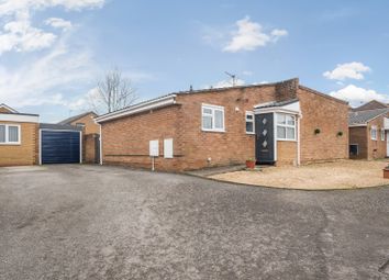 Thumbnail 2 bed bungalow for sale in Hurst Park Road, Twyford, Reading, Berkshire