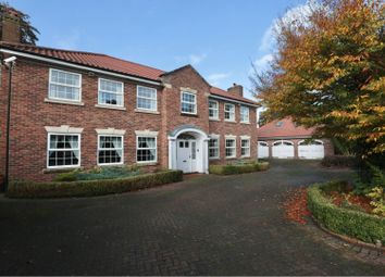 Thumbnail Detached house for sale in Rose Gardens, Retford