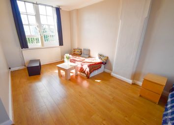 1 Bedrooms Flat to rent in Station House Mews, Enfield N9