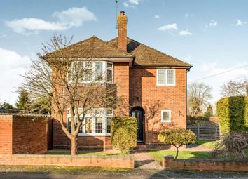 3 Bedrooms Detached house for sale in Berkeley Avenue, Chesham HP5