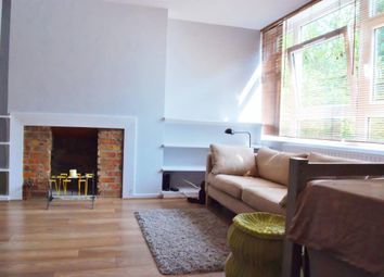 1 Bedrooms Studio to rent in Crownston Road, London SW2 1Lz