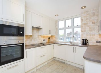 2 Bedrooms Flat to rent in Chesterfield House, Chesterfield Gardens, London W1J