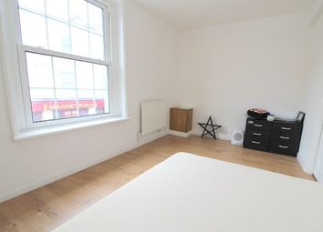 2 Bedrooms Maisonette to rent in Deptford High Street, Deptford, London SE18