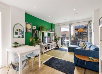 Atkins Square E8