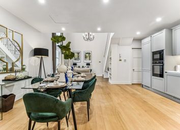 Thumbnail Flat to rent in Woods Mews, Mayfair