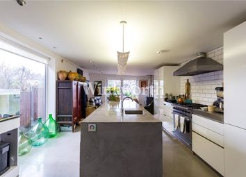 3 Bedrooms Semi-detached house for sale in Whittington Road, London N22