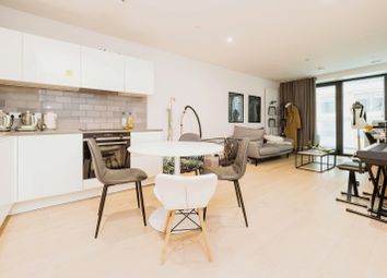 Thumbnail 2 bedroom flat for sale in Bonnet Street, London