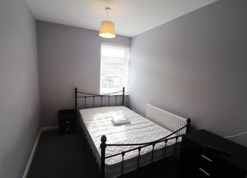 Thumbnail Room to rent in Dordells, Basildon