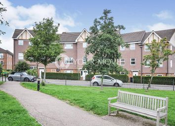 Thumbnail 2 bed flat to rent in Parkland Mead, Bromley