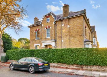 Thumbnail Flat to rent in The Avenue, Berrylands, Surbiton