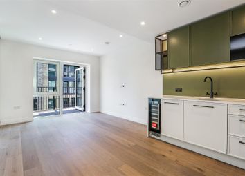 Thumbnail 1 bed flat to rent in 4 Lockgate Road, Chelsea, London