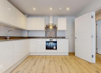 Thumbnail Flat to rent in Temple Road, Croydon
