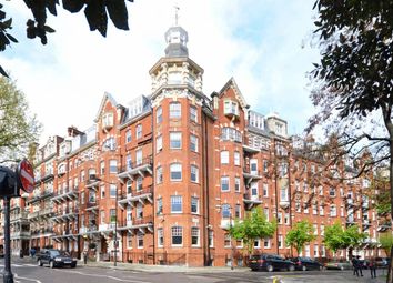 3 Bedrooms Flat to rent in Campden Hill Court, Campden Hill Road, London W8
