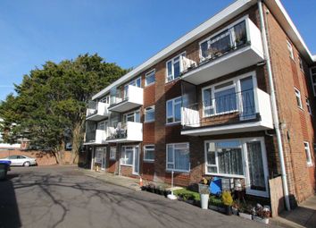 Thumbnail Flat to rent in Maple Court, Wallace Avenue