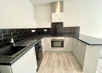 Thumbnail Flat to rent in Fleet Street, Swindon