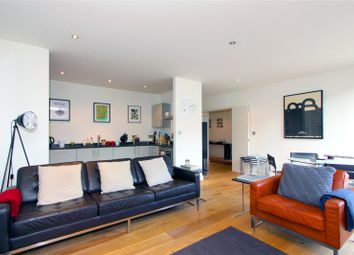 2 Bedrooms Flat to rent in Dereham Place, London EC2A