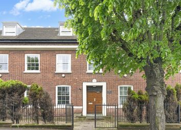 Thumbnail Flat to rent in Grosvenor Park Road, London