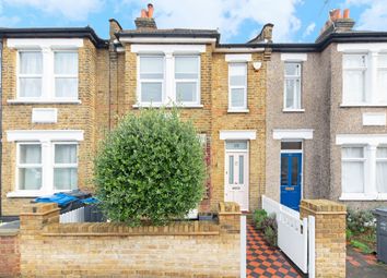 Thumbnail 3 bed detached house to rent in Vernon Avenue, London