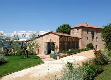 Thumbnail 7 bed villa for sale in Vocabolo Superoia, Citt\U00E0 Della Pieve, Umbria, 054012, Italy