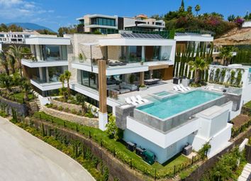 Thumbnail 6 bed villa for sale in La Quinta, Marbella Area, Costa Del Sol