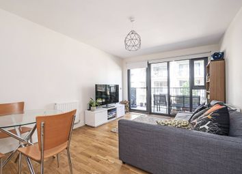 Thumbnail 3 bed flat to rent in Green Lanes Walk, Finsbury Park, London