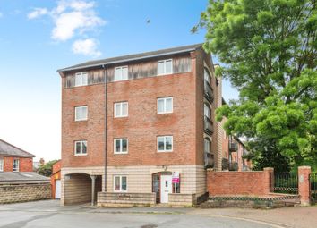 Thumbnail Flat for sale in Lincoln Street, Swindon