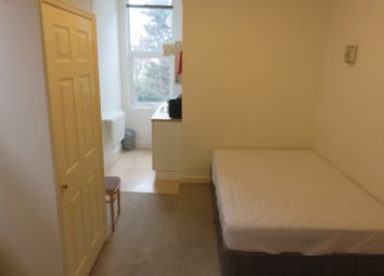 0 Bedrooms Studio to rent in Manstone Road, Kilburn, London NW2