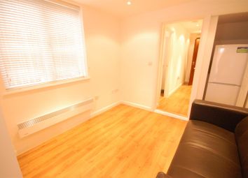 Thumbnail 1 bed flat to rent in Elm Park Road, Reading, Berkshire