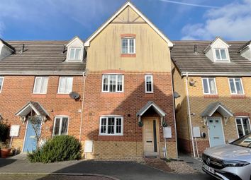 Thumbnail 4 bed property for sale in Sunderland Gardens, Newbury